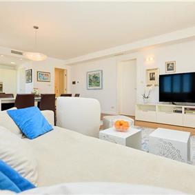 3 bedroom apartment with sea views in Dubrovnik, sleeps 6
